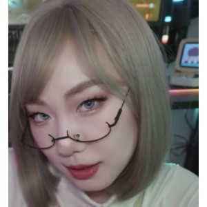 性感美女芝芝：褶皱脚丫脚秀，9.4G视频文件限时畅享