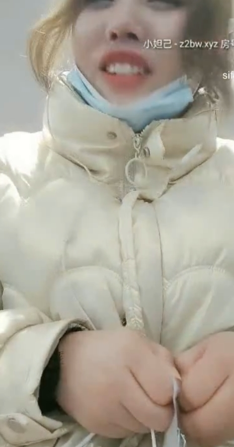 优质美女马诺主演，水花滴滴辣条有辣椒，文件大小2.40GB，户外大黑牛夹逼视频精彩推荐