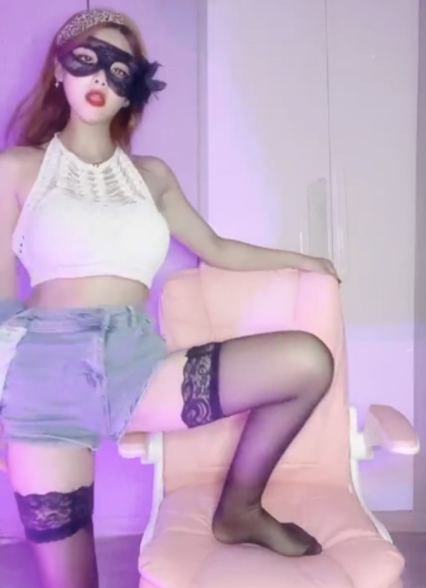 火辣艾米：神秘面纱女神热舞合集，77V+5.73GB，百度盘福利