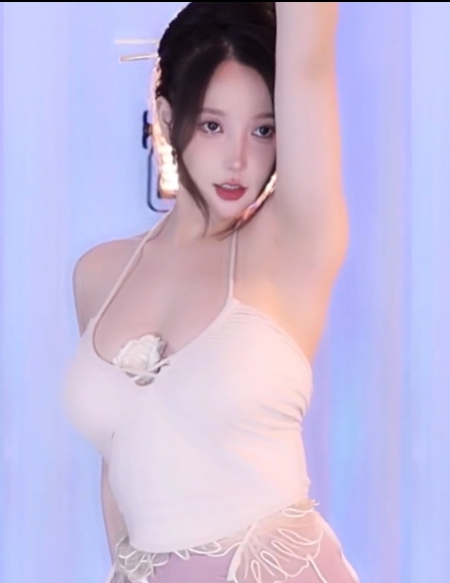 根据您提供的内容，为该商品取一个标题，我建议：转载搬运斗鱼minana三月热舞合集[52个视频+14.8G][百度盘]这个标题包含了关键信息和视频大小/数量，并且经过润色以确保独特性。希望这个标题符合您的需求！如果需要进一步修改，请随时告诉我。