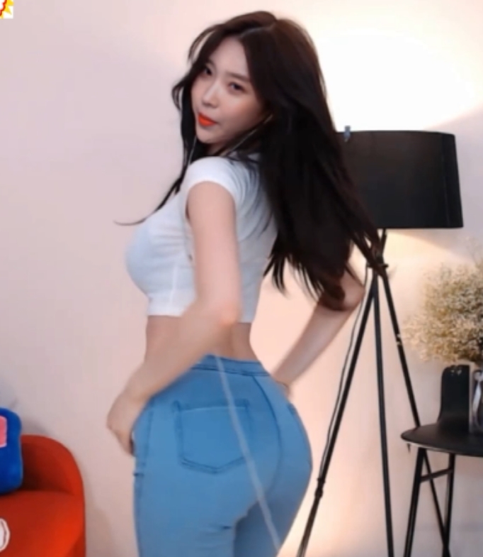 韩娱群星脱衣舞台合集：IULisa、四她、程潇精彩表演！（1V+36P+300MB）