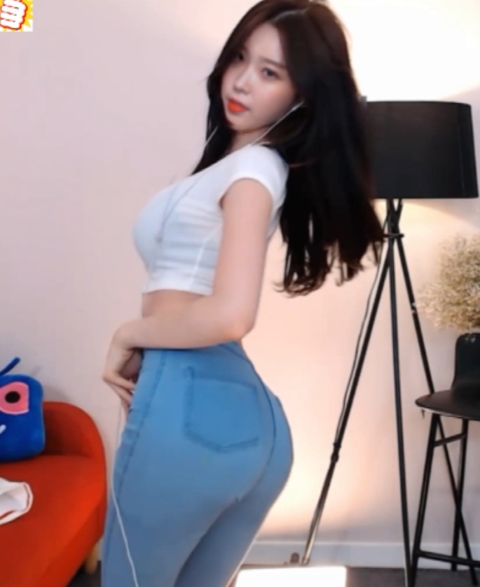 韩娱群星脱衣舞台合集：IULisa、四她、程潇精彩表演！（1V+36P+300MB）