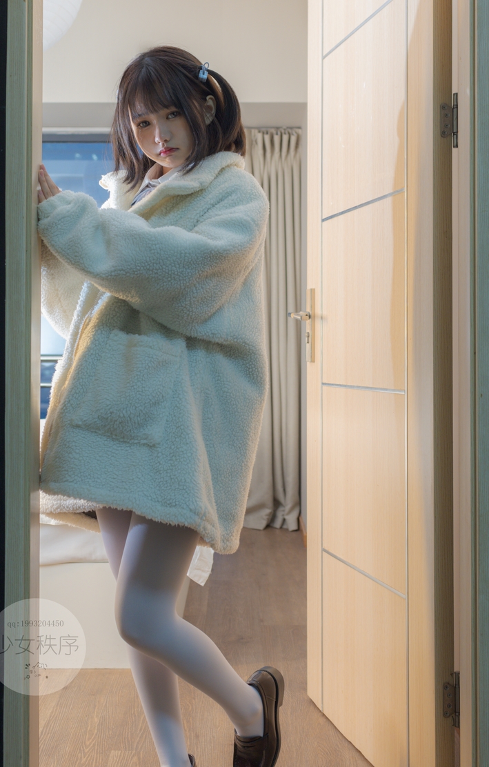 “小雨的收藏秩序：青春气息的63套64g作品视频系列”