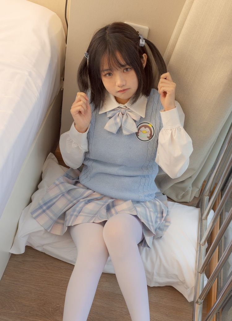 “小雨的收藏秩序：青春气息的63套64g作品视频系列”