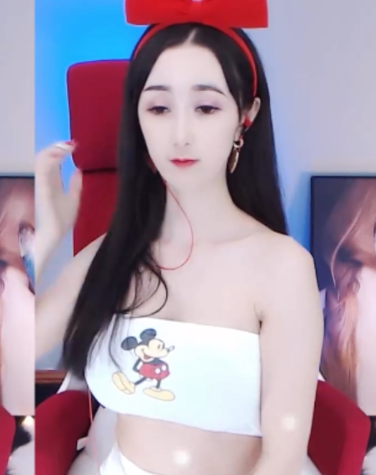 前虎牙主播朴允星定制视频合集，重34.3克，收录142个精彩直播瞬间，珍贵收藏不容错过！