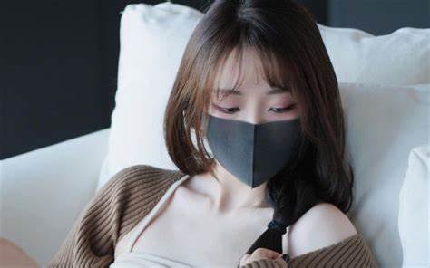 玩偶姐姐上海出道视频合集：7G长短视频全景展示，清新美女模特崭露头角