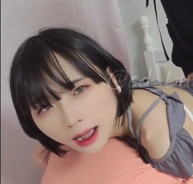 韩系TS伪娘Lua私拍合集，稀缺高人气cos博主，8V1.6G视频尺度性感