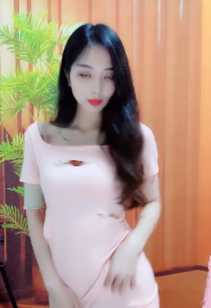 热舞福利合集：小雨檬花椒2V精彩视频，按需下载，完美收藏！