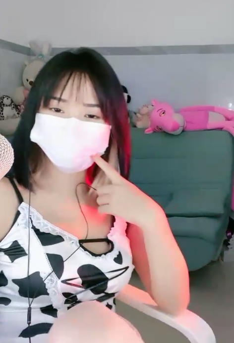 在校舞蹈生优优UU视频合集，101个精彩舞蹈视频，62.6g超值下载，收藏258次