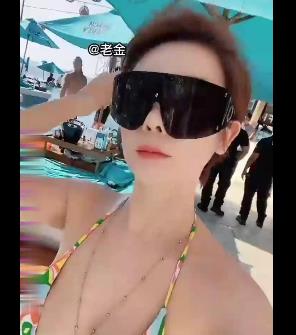 吃瓜快手三亚美姐最新自拍合集1V380M，家里自拍，真实美颜