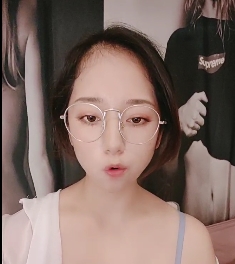 美臀眼镜妹给力互动最新合集1V564MB，双重压缩请勿在线解压