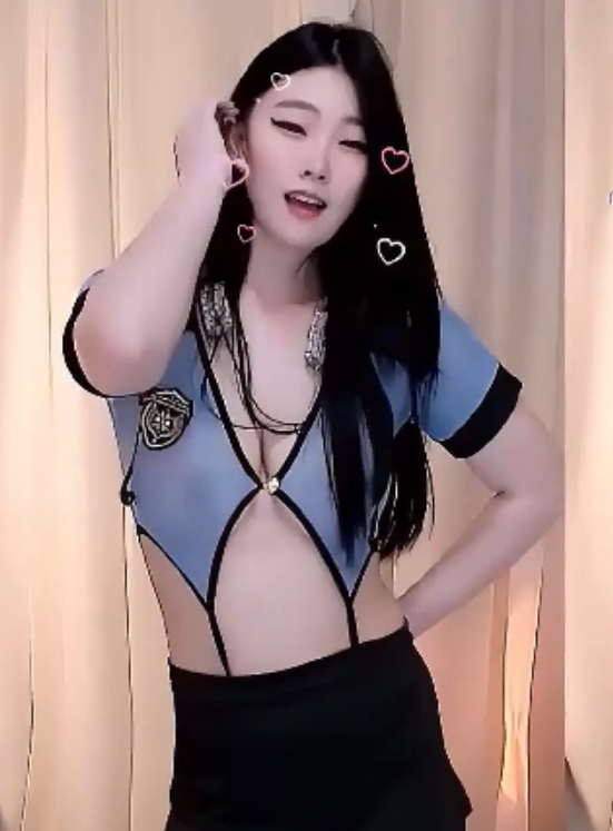 转载快手热舞66睡不醒最新展示1V806M,万元定制