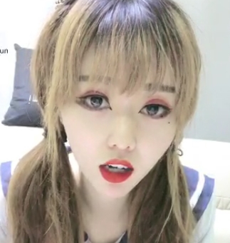 套路直播合集百度云盘高颜值主播5.33G,丝袜高跟脚圣水喂食