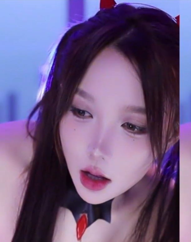 转载斗鱼热舞米娜最新合集35V10G，精彩舞蹈尽在百度盘