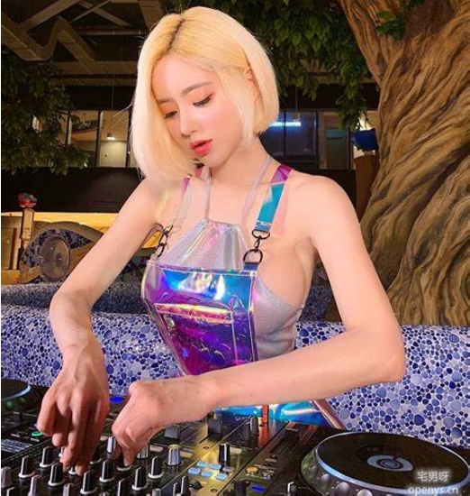 顶级夜场DJ纯欲热舞大合集1V1G，给力四送