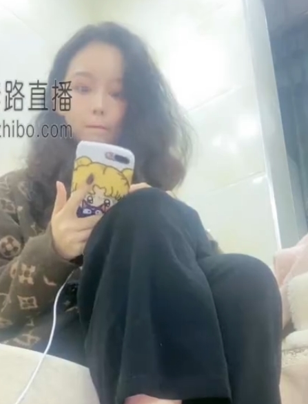 套路直播豆满月视频合集17部9.38G，收藏70