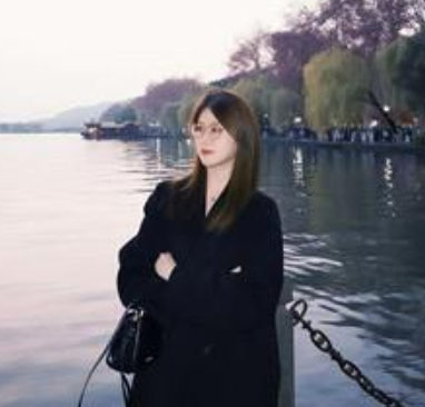 李丹吃瓜珍藏版翘臀1部学生妹107MB