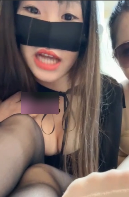 玩物直播草莓奶羞私密合集5部4.8G