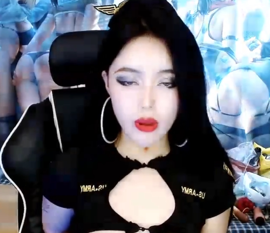 肉感御姐REAOWNA湿身合集13部11.6G黑丝珍藏版