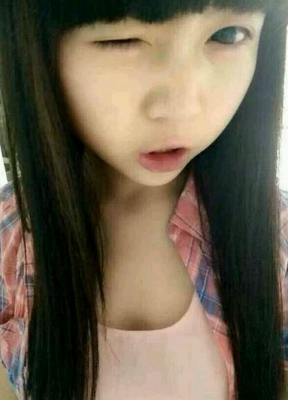 张萌澄三人游经典视频合集19部170M校园女神