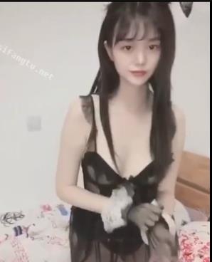 月兔兔推特短裙摇摆视频19部495M超火辣视频