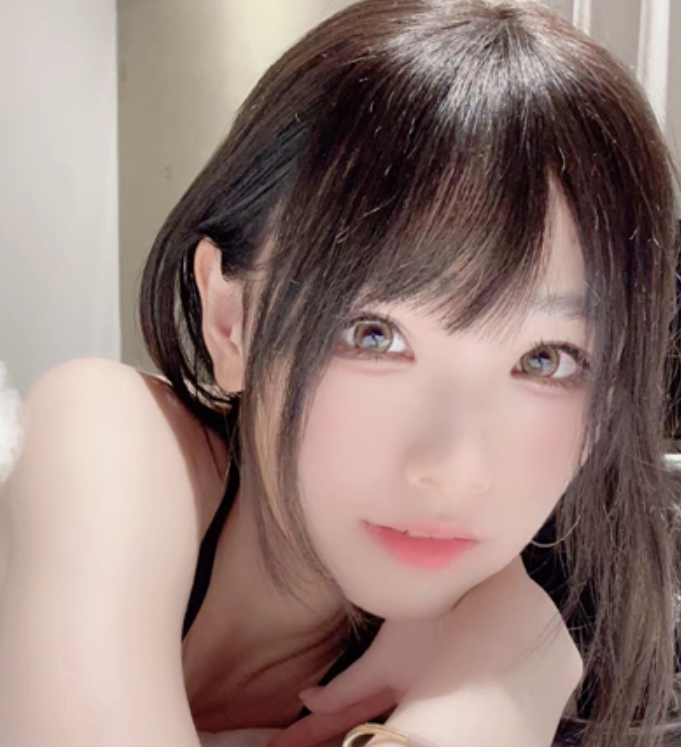 草莓粥粥舰长福利合集94V御姐风范2.04G深夜必看