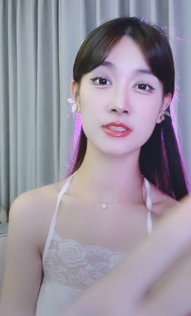 宁依纯肚兜热舞8V合集花椒平台1.03G舞动人间