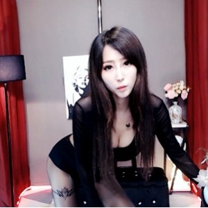 伊娃月热舞合集斗鱼119部22.4G火辣