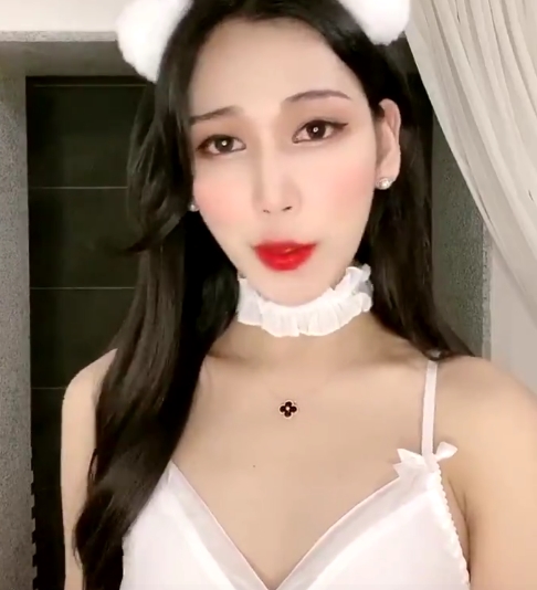 好顶李智贤TS伪娘社区合集26部446M