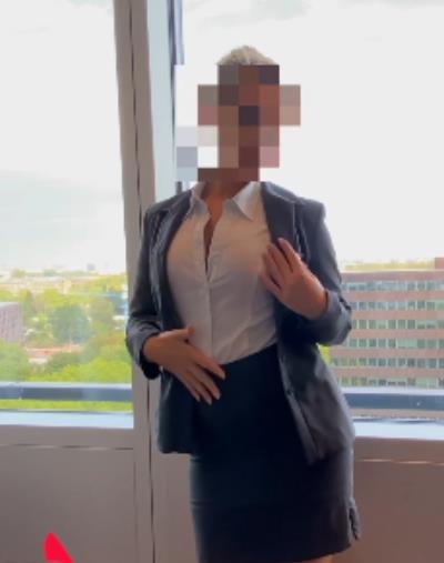 OF艳妇MyprivateSecretary胖臀秘事49v19.3g肉感炸裂