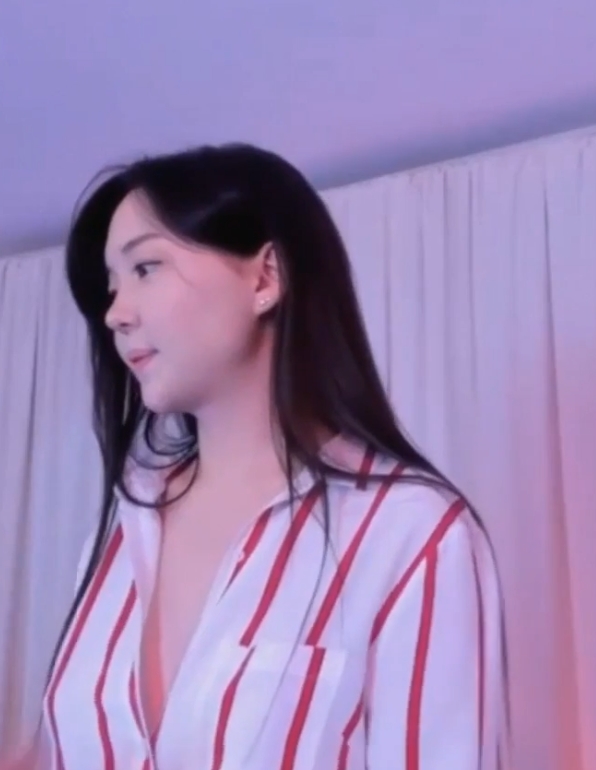 U_needed_me韩国女神33部36.3G舞合集令人窒息