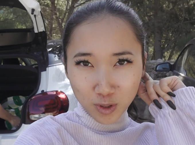 OnlyFans反差留学生露娜与挨批互动合集357部137G学习压力大