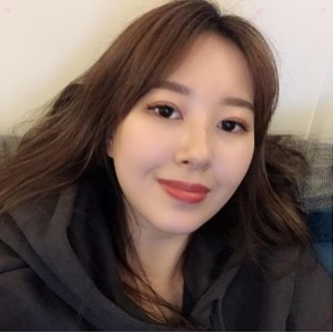 新闻系女神小羽私密合集30V2G脸正条顺太抓人