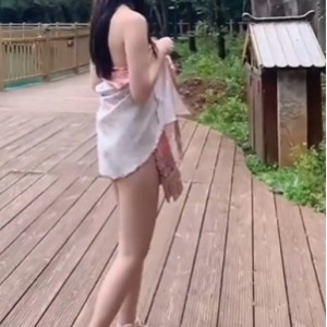 推特娜娜街头饭店人前展示翻车合集19V795M露脸魔鬼身材