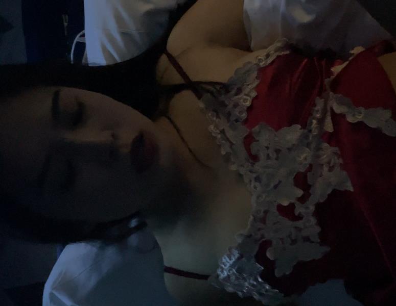 泄密档案山东齐鲁D王少妇吸吮大棒边通话边运动11G精华合集